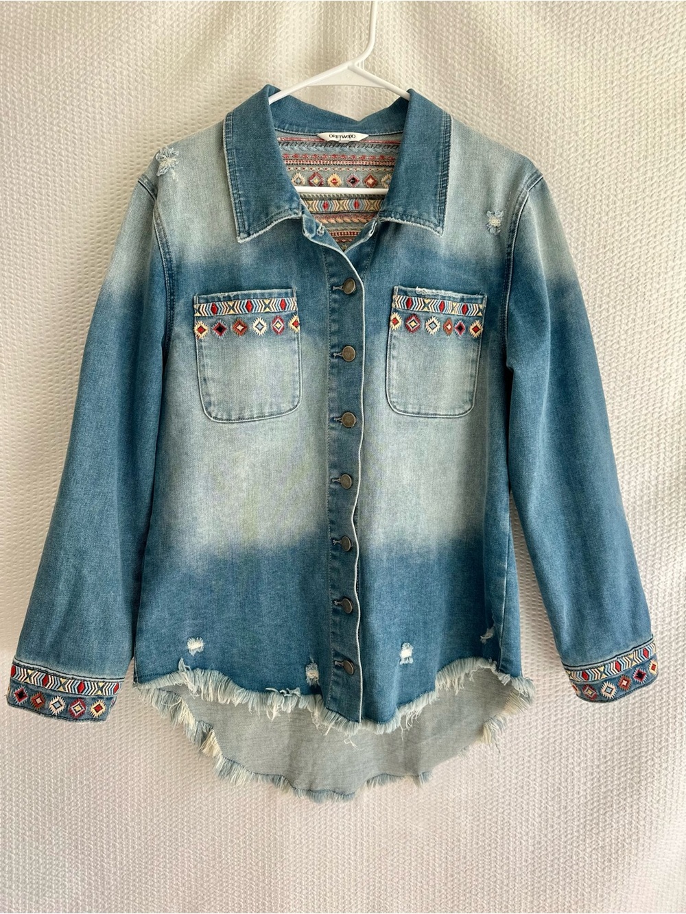 DRIFTWOOD Anne Women’s Blue Embroidered Denim Jacket Shirt Size: Medium